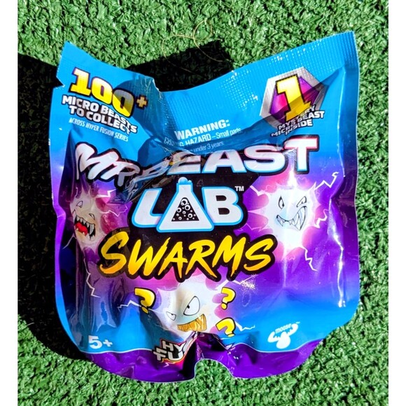 MrBeast Lab Swarms Series 3 Hyper Fusion Clawberry Snack Squad Micro Beast EUC - Picture 1 of 2